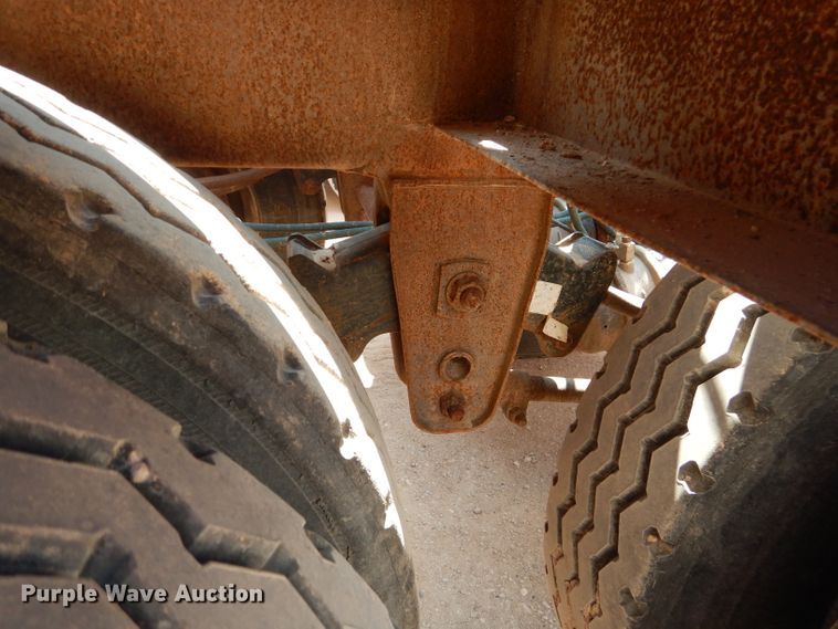 image for item DI0776 1991 Clement 540-0-39 bottom dump trailer