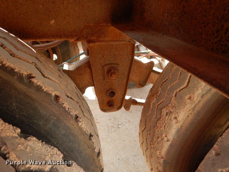 image for item DI0776 1991 Clement 540-0-39 bottom dump trailer