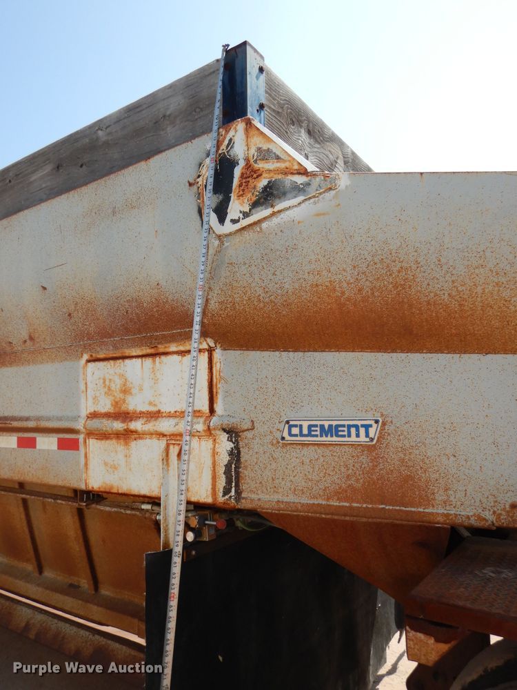 image for item DI0776 1991 Clement 540-0-39 bottom dump trailer