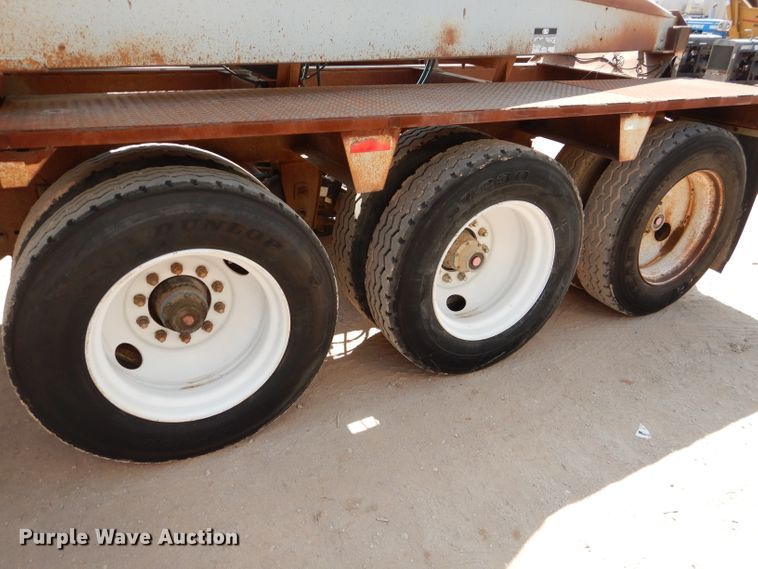 image for item DI0776 1991 Clement 540-0-39 bottom dump trailer