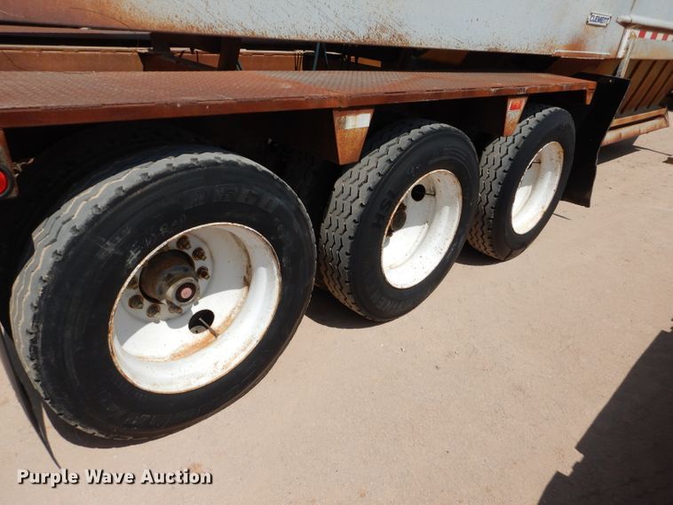 image for item DI0776 1991 Clement 540-0-39 bottom dump trailer