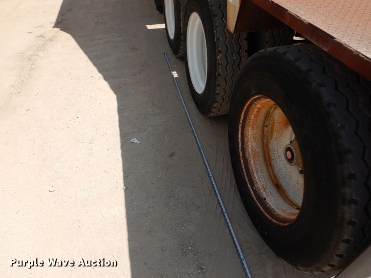 image for item DI0776 1991 Clement 540-0-39 bottom dump trailer