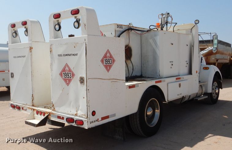 image for item DI0777 2002 Kenworth T300  service truck