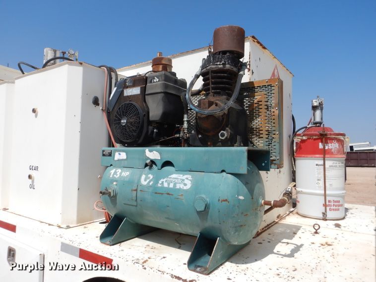 image for item DI0777 2002 Kenworth T300  service truck