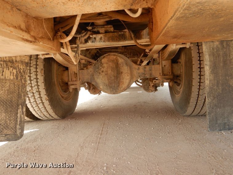 image for item DI0777 2002 Kenworth T300  service truck