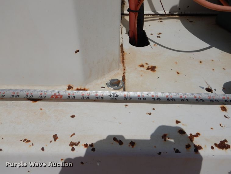 image for item DI0777 2002 Kenworth T300  service truck