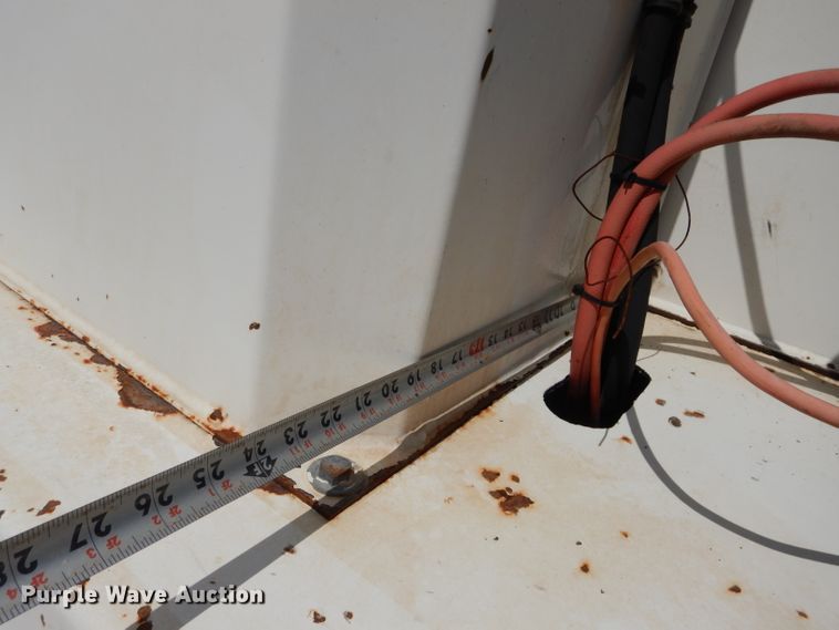 image for item DI0777 2002 Kenworth T300  service truck