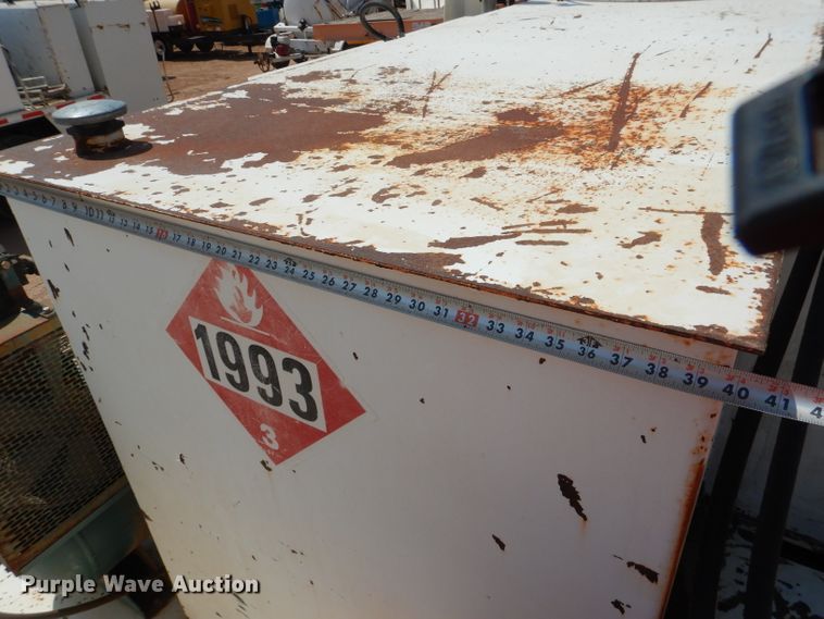 image for item DI0777 2002 Kenworth T300  service truck