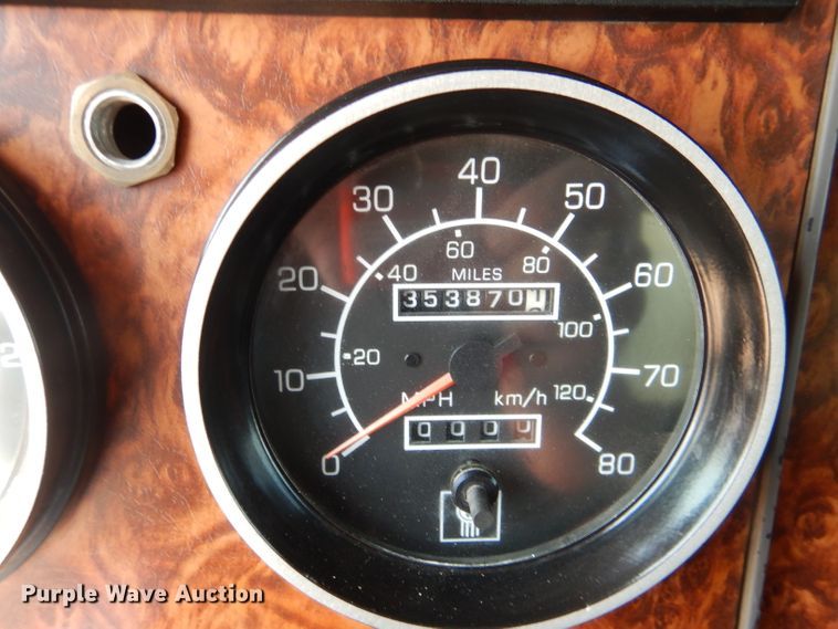 image for item DI0777 2002 Kenworth T300  service truck