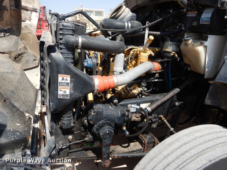 image for item DI0777 2002 Kenworth T300  service truck