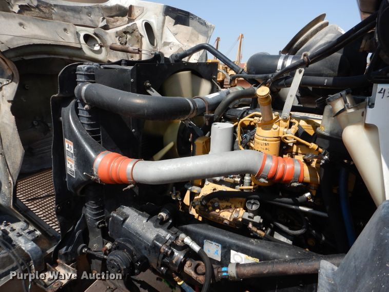 image for item DI0777 2002 Kenworth T300  service truck