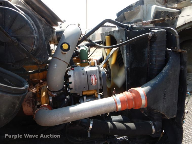 image for item DI0777 2002 Kenworth T300  service truck