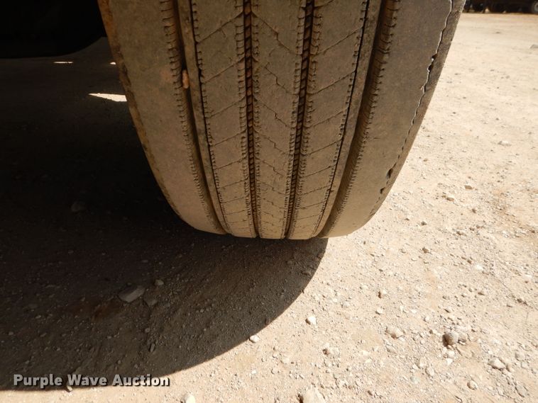 image for item DI0777 2002 Kenworth T300  service truck