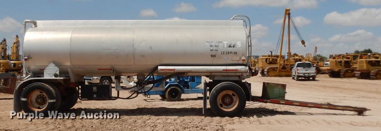 image for item DJ1022 1977 Beall BATT-52 tank trailer