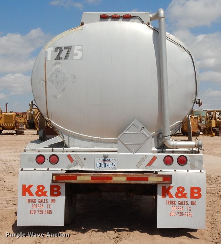 image for item DJ1022 1977 Beall BATT-52 tank trailer