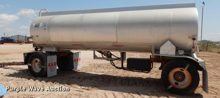 image for item DJ1022 1977 Beall BATT-52 tank trailer