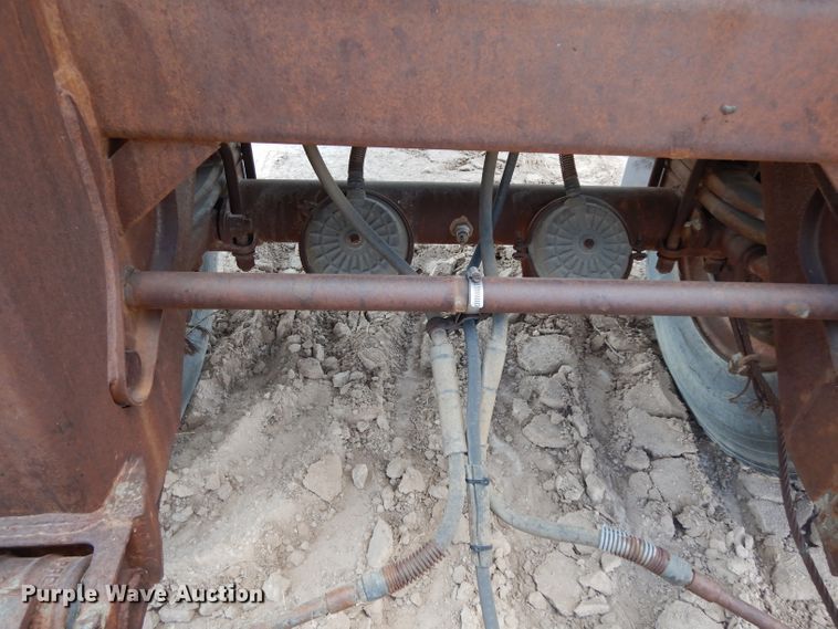 image for item DJ1022 1977 Beall BATT-52 tank trailer