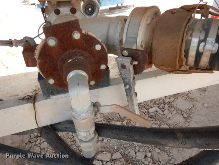 image for item DJ1022 1977 Beall BATT-52 tank trailer