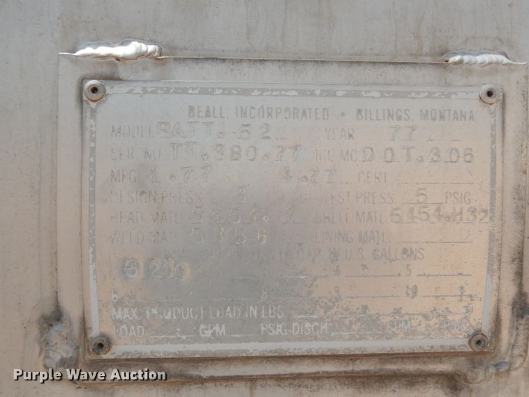 image for item DJ1022 1977 Beall BATT-52 tank trailer