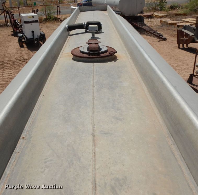 image for item DJ1022 1977 Beall BATT-52 tank trailer