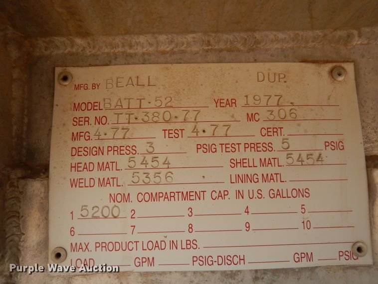 image for item DJ1022 1977 Beall BATT-52 tank trailer