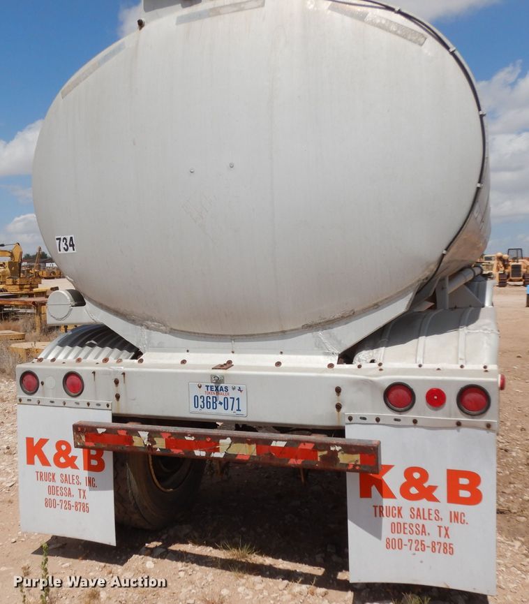 image for item DJ1023 1982 Timpte Beall 121-C tank trailer