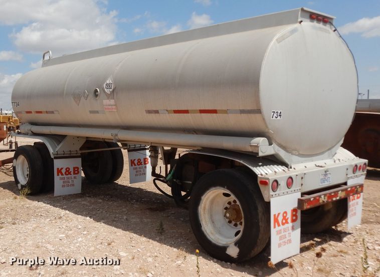 image for item DJ1023 1982 Timpte Beall 121-C tank trailer