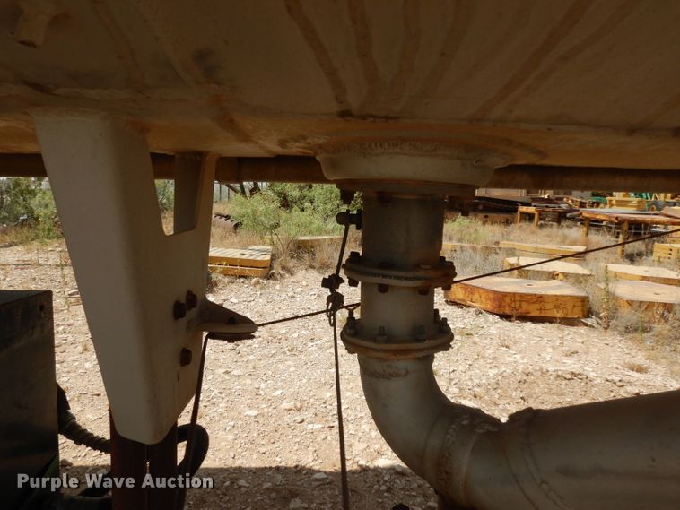 image for item DJ1023 1982 Timpte Beall 121-C tank trailer