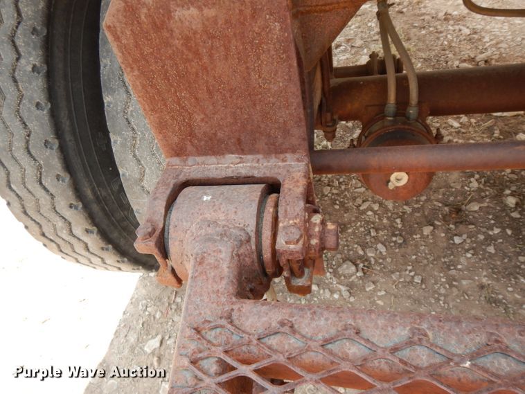 image for item DJ1023 1982 Timpte Beall 121-C tank trailer