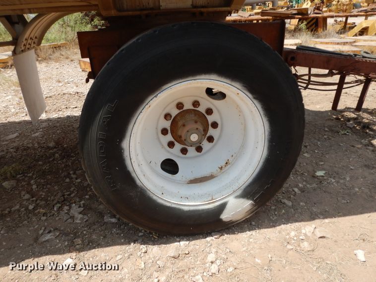 image for item DJ1023 1982 Timpte Beall 121-C tank trailer