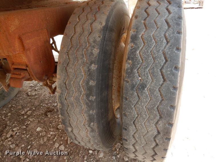 image for item DJ1023 1982 Timpte Beall 121-C tank trailer