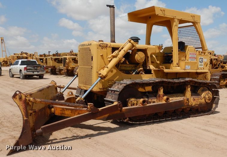 image for item DJ1034 1977 Caterpillar D7G  crawler dozer