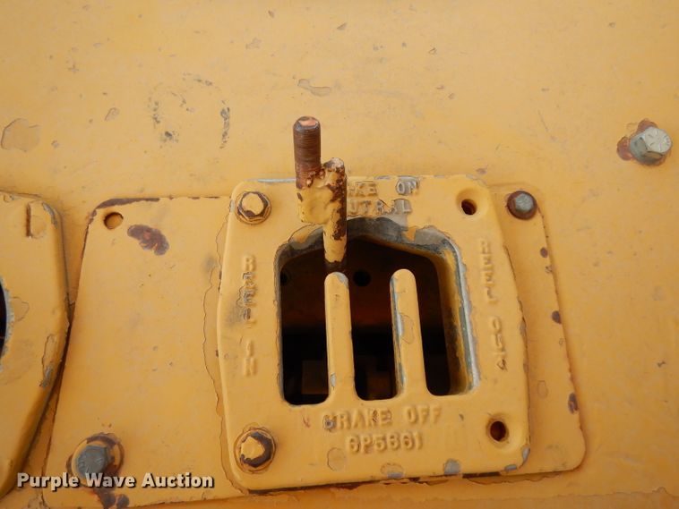 image for item DJ1034 1977 Caterpillar D7G  crawler dozer