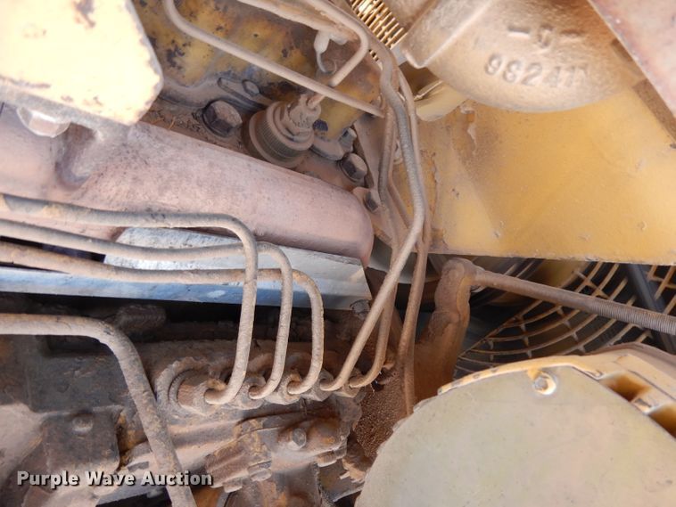 image for item DJ1034 1977 Caterpillar D7G  crawler dozer