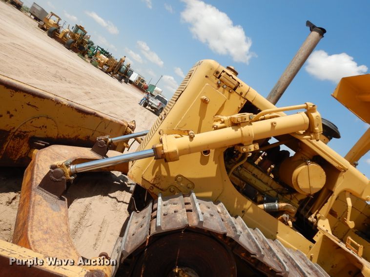 image for item DJ1034 1977 Caterpillar D7G  crawler dozer