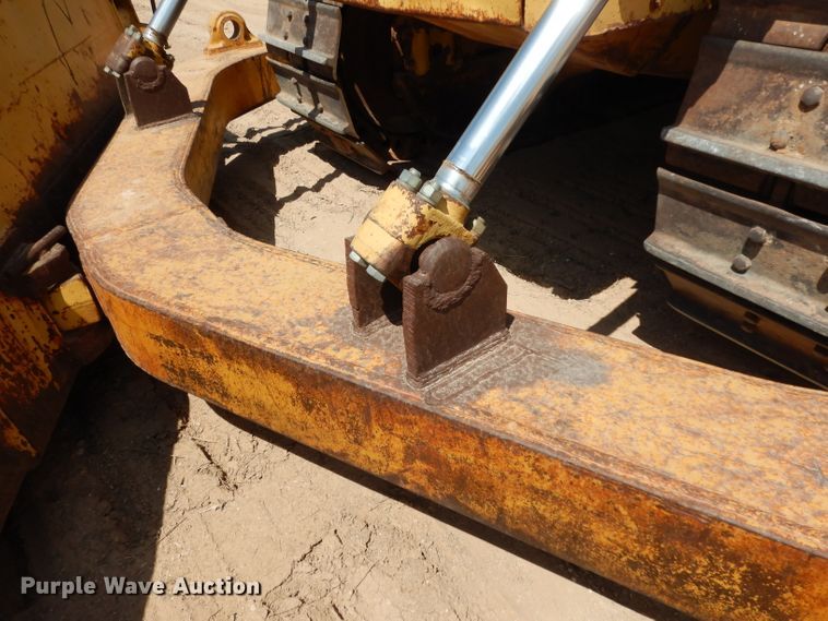 image for item DJ1034 1977 Caterpillar D7G  crawler dozer