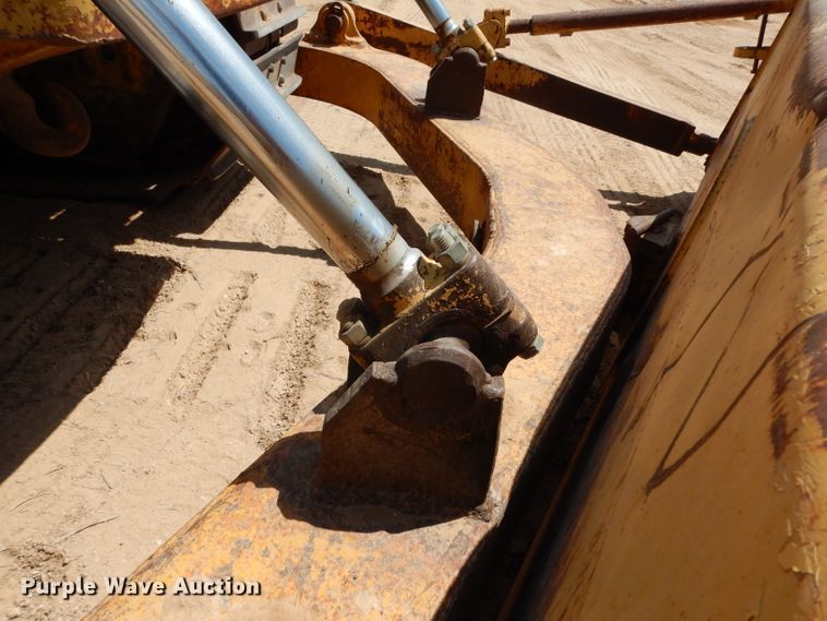 image for item DJ1034 1977 Caterpillar D7G  crawler dozer