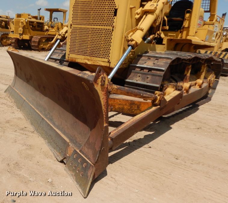 image for item DJ1034 1977 Caterpillar D7G  crawler dozer