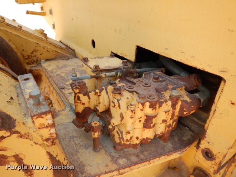 image for item DJ1034 1977 Caterpillar D7G  crawler dozer