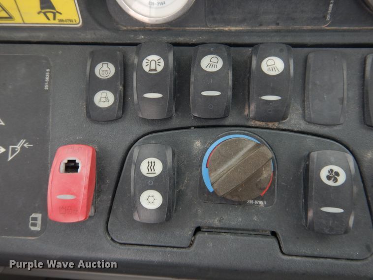 image for item DJ1038 2010 Caterpillar 420E  backhoe