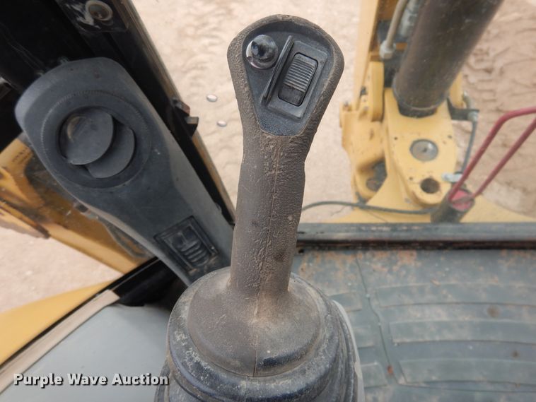 image for item DJ1038 2010 Caterpillar 420E  backhoe