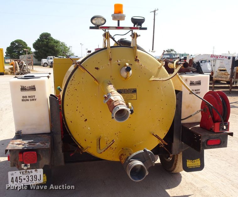 image for item DJ1044 2011 Vermeer Vactron LP555DT vacuum excavator