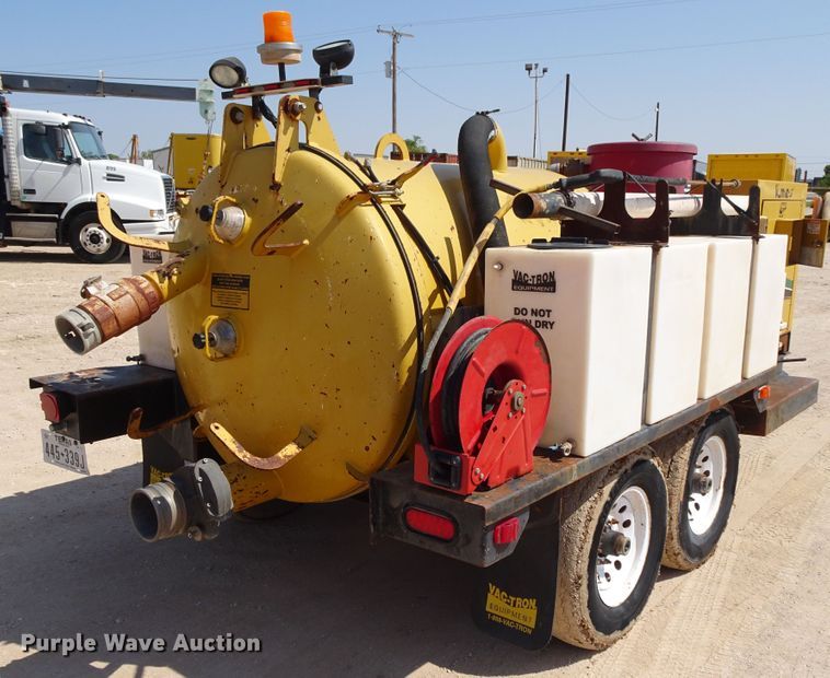 image for item DJ1044 2011 Vermeer Vactron LP555DT vacuum excavator