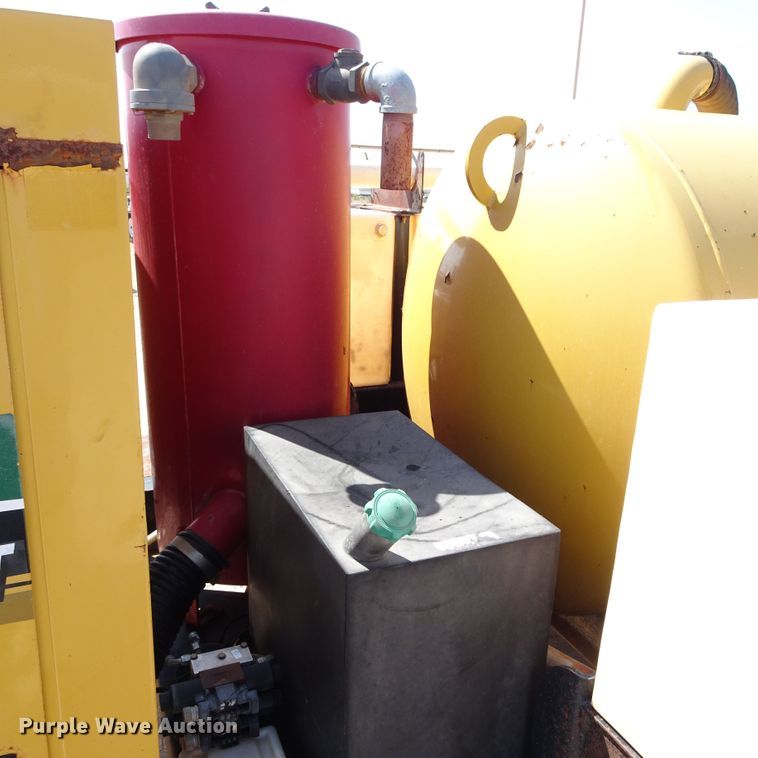 image for item DJ1044 2011 Vermeer Vactron LP555DT vacuum excavator