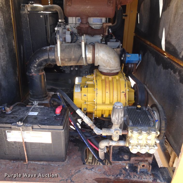 image for item DJ1044 2011 Vermeer Vactron LP555DT vacuum excavator