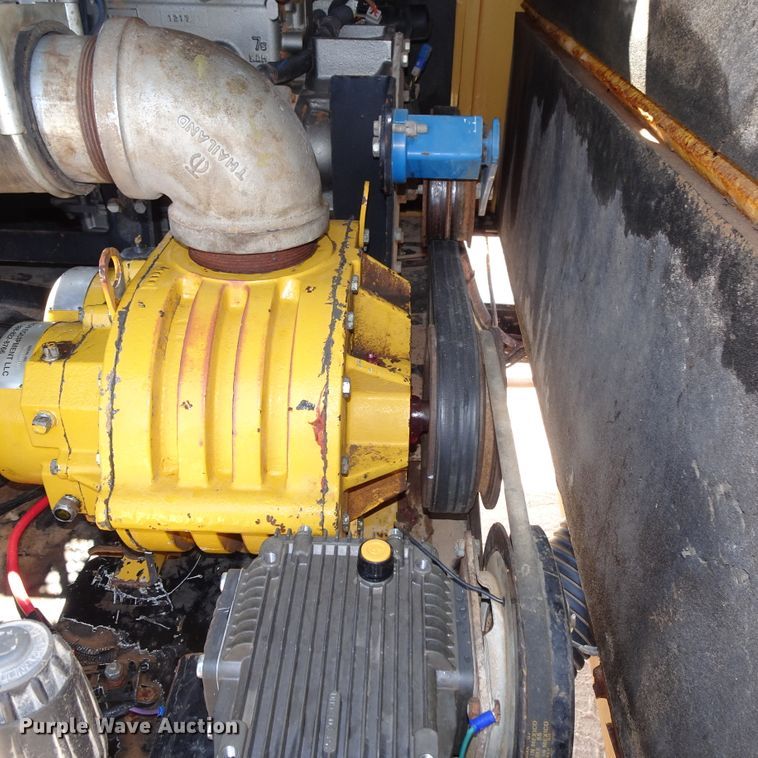 image for item DJ1044 2011 Vermeer Vactron LP555DT vacuum excavator