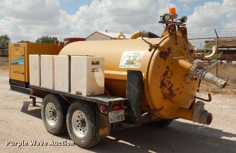 image for item DJ1045 2012 Vermeer LP855DT vacuum excavator