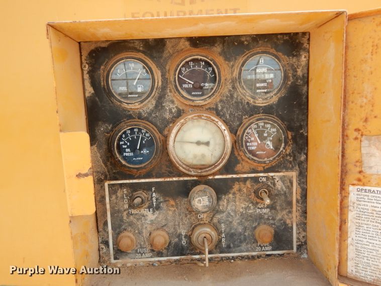 image for item DJ1045 2012 Vermeer LP855DT vacuum excavator