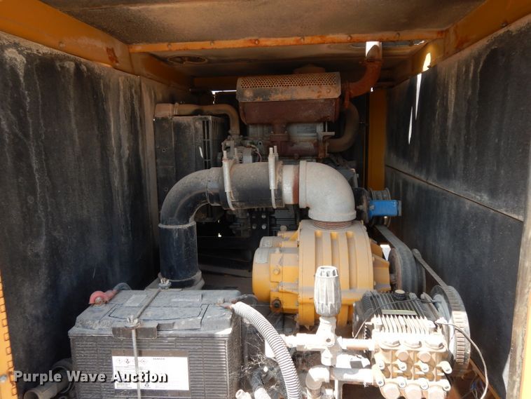 image for item DJ1045 2012 Vermeer LP855DT vacuum excavator