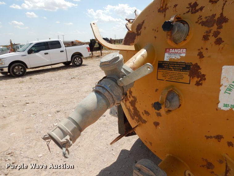 image for item DJ1045 2012 Vermeer LP855DT vacuum excavator